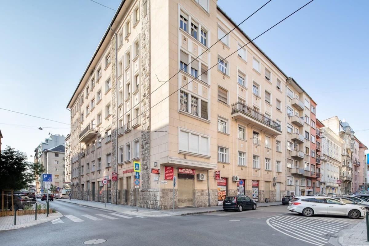 Mini - New - Elegant Downtown Retreat Apartman Budapest